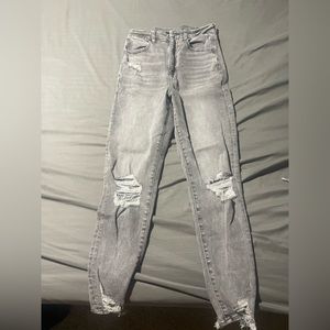 AE skinny jeans size 6 short